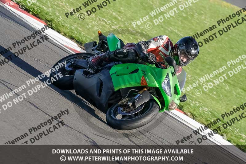 donington no limits trackday;donington park photographs;donington trackday photographs;no limits trackdays;peter wileman photography;trackday digital images;trackday photos